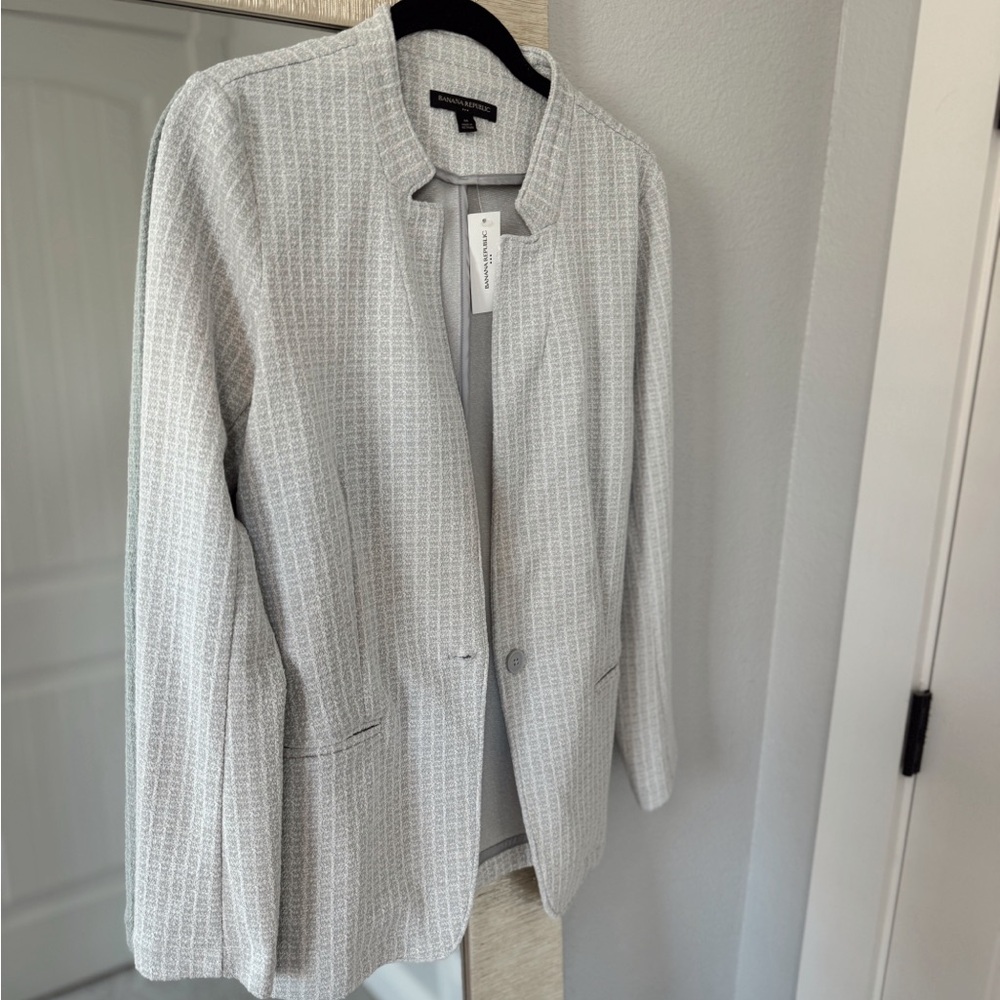 Grey tweed blazer